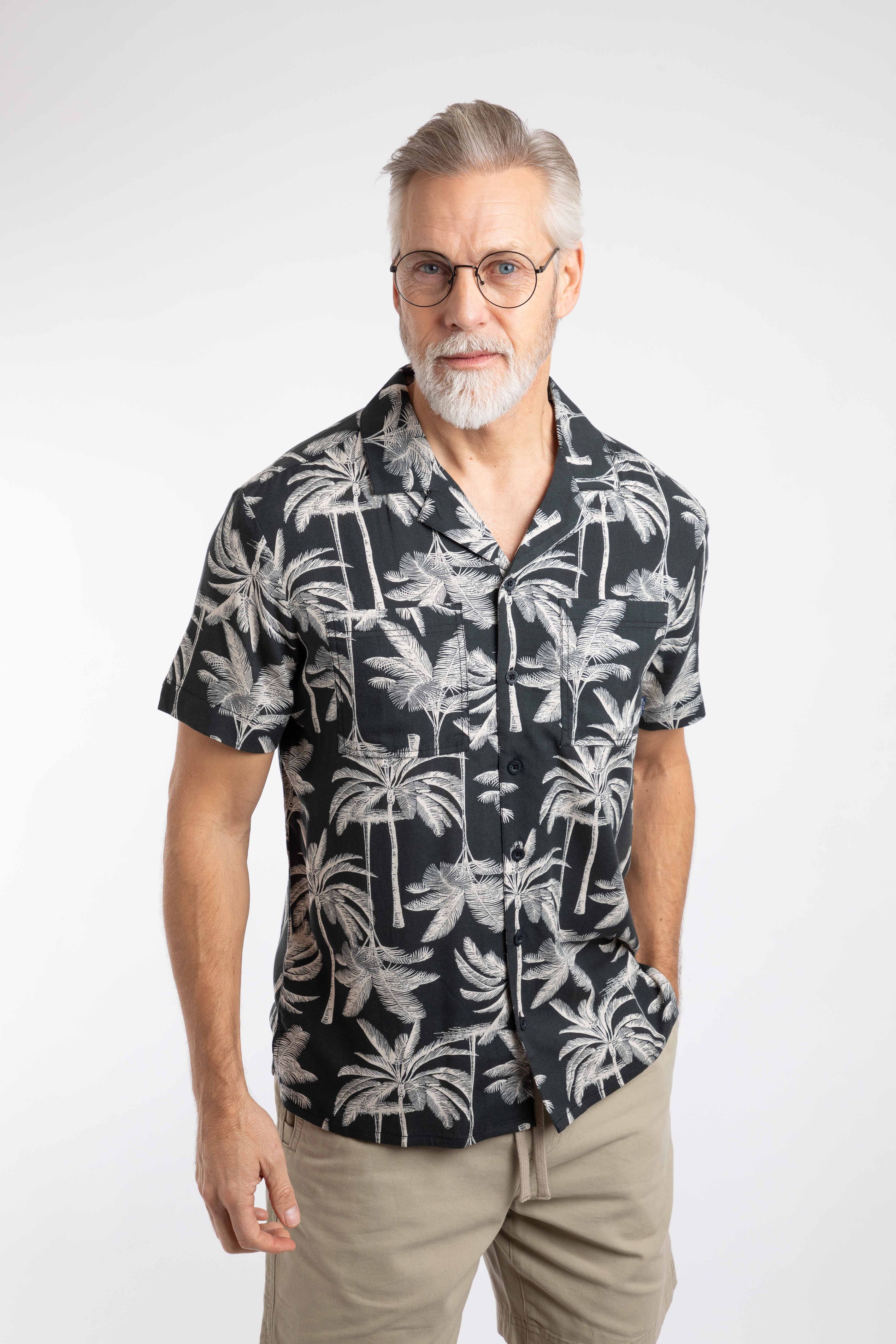 Weird Fish Holborn Printed Hawaiian Shirt in Black
