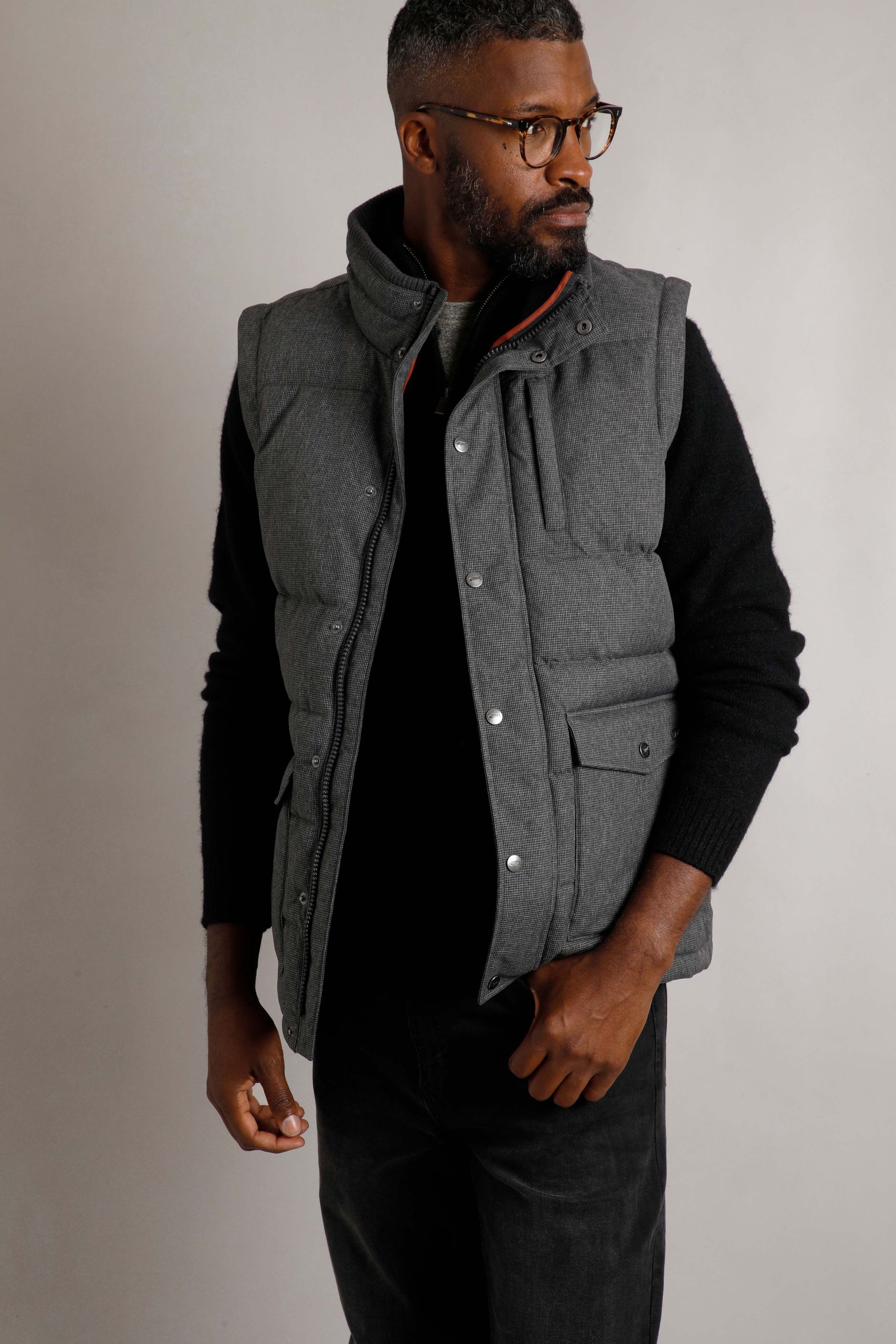 Padstow Houndstooth Puffer Gilet Anthracite | Weird Fish
