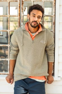 Cruiser 1/4 Zip Macaroni Sweatshirt