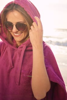 Oceana Unisex Changing Robe Raspberry