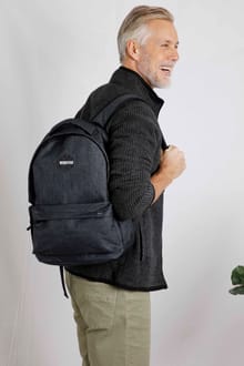 Nevis 25 Litre Backpack Navy