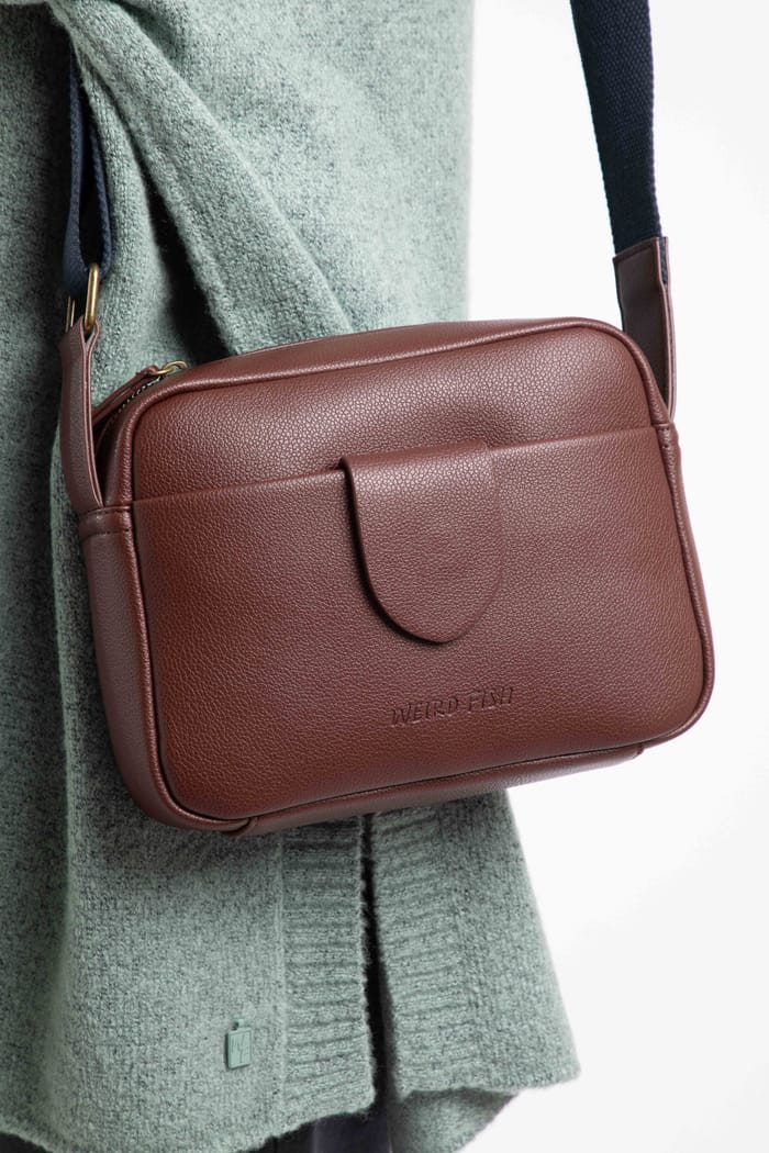 Dion Cross Body Bag Bitter Chocolate, view 3
