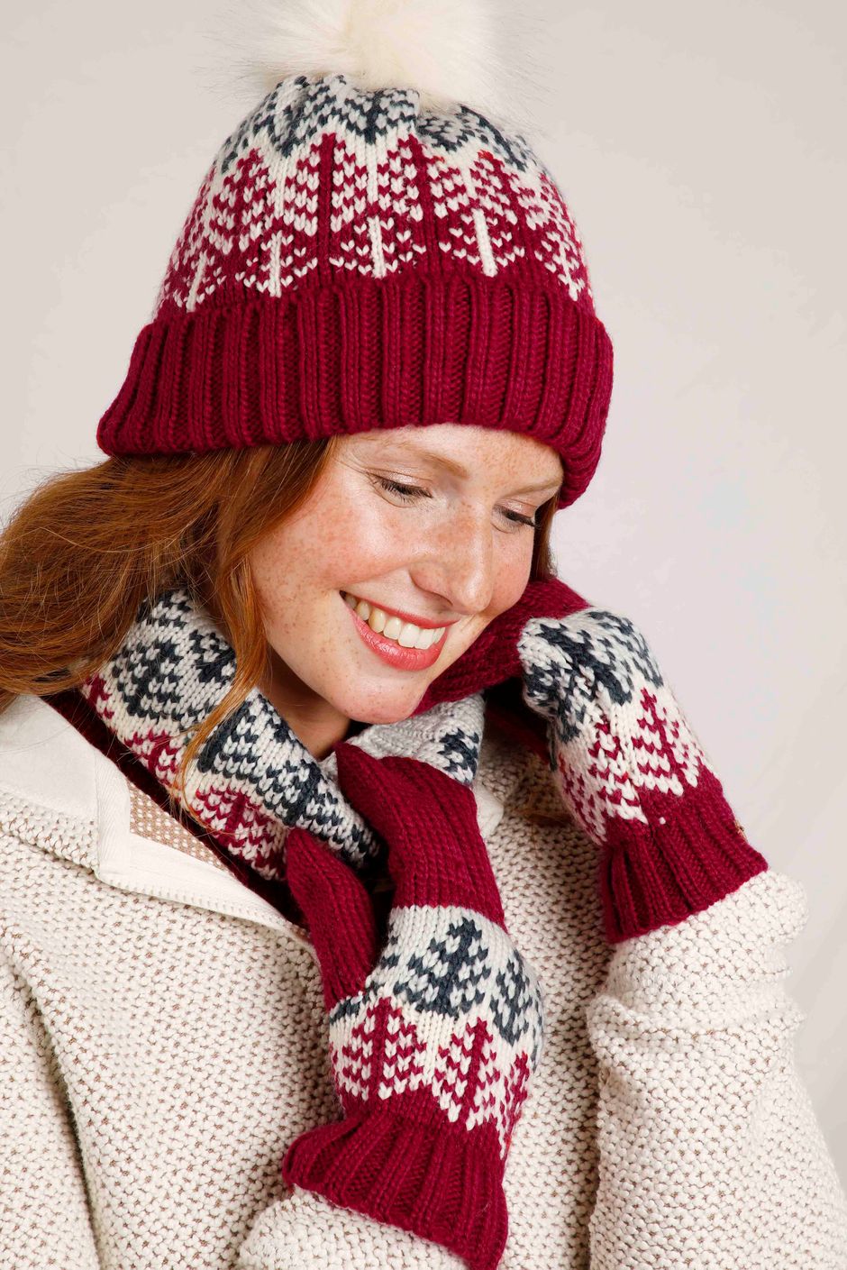Viven Eco Fair Isle Snood, Hat and Glove Set Winter Berry