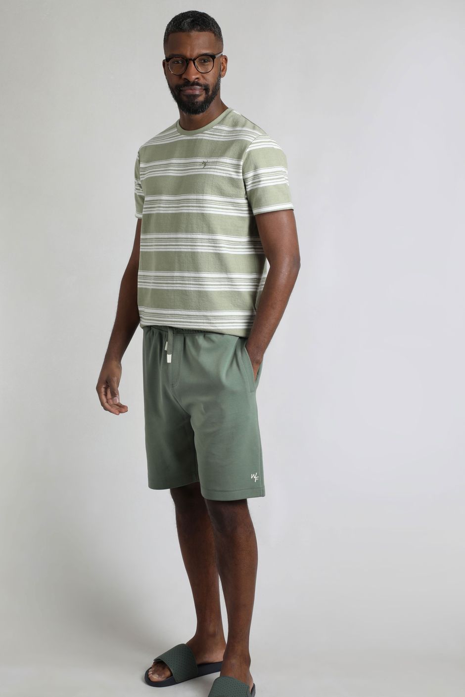 LABRADOR SHORTS - ARMY GREEN