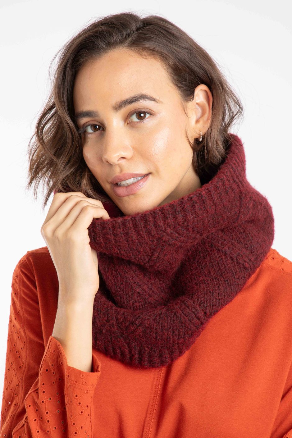 Candy Cable Knitted Faux Fur Lined Snood Garnet