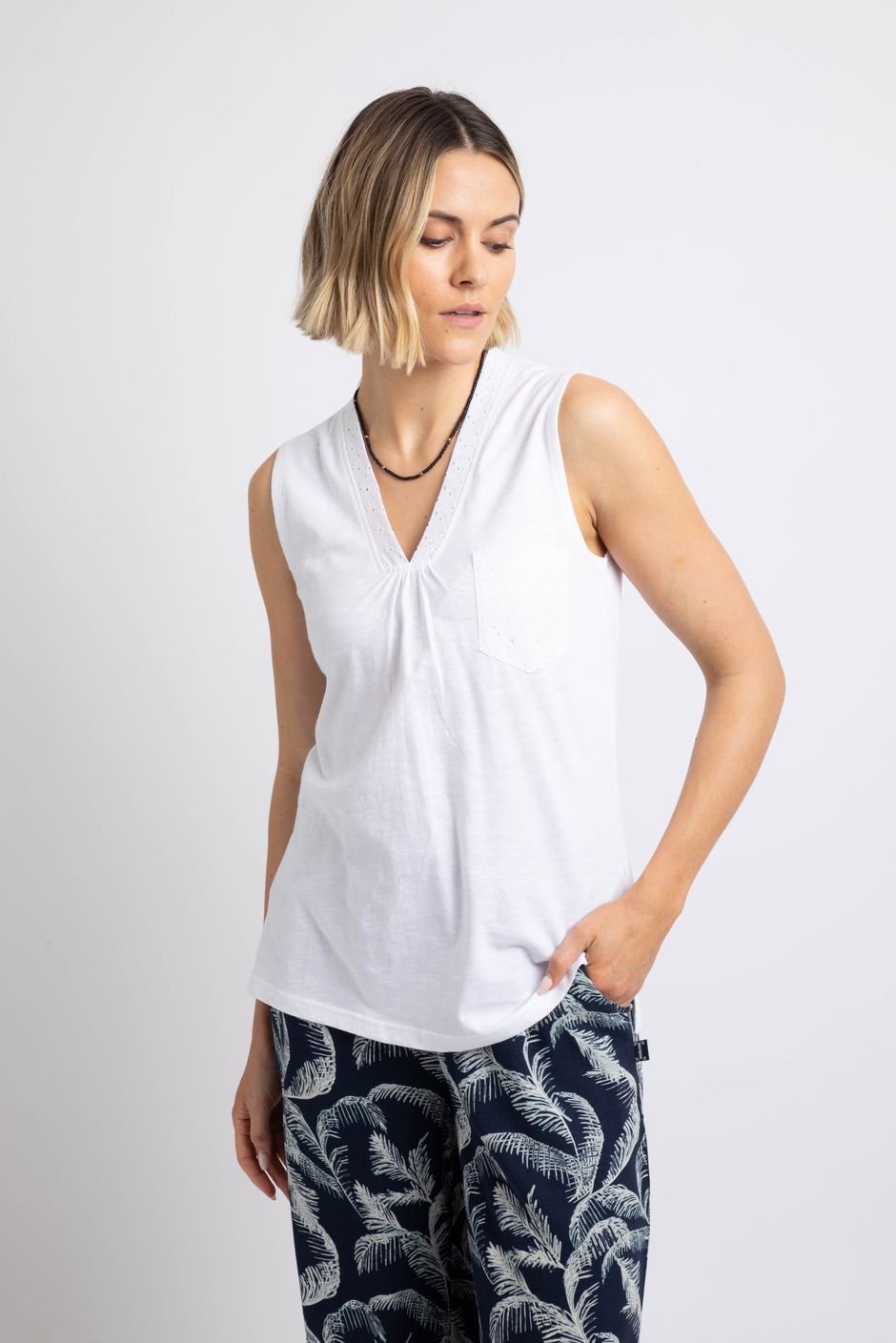 Elexis Broidery Pocket Vest White