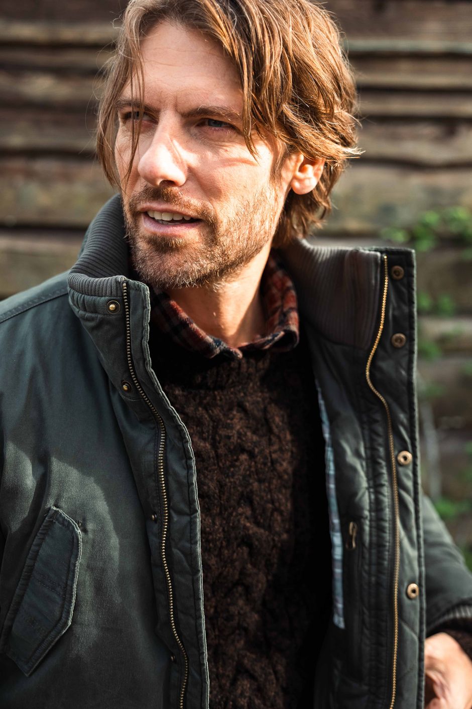 Alford Cable Knit Crew Neck Jumper HotChocolate